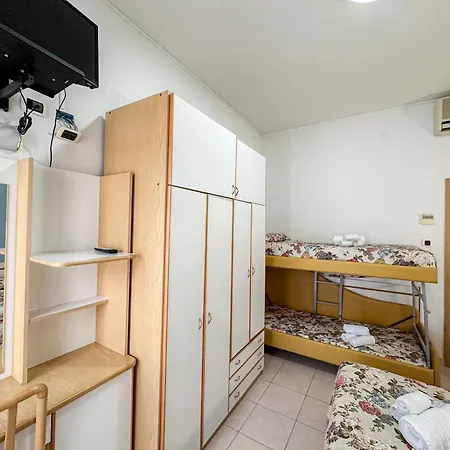 Ξενοδοχείο Ilde 3*